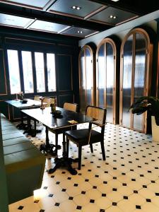 dream chaser boutique capsule hotel