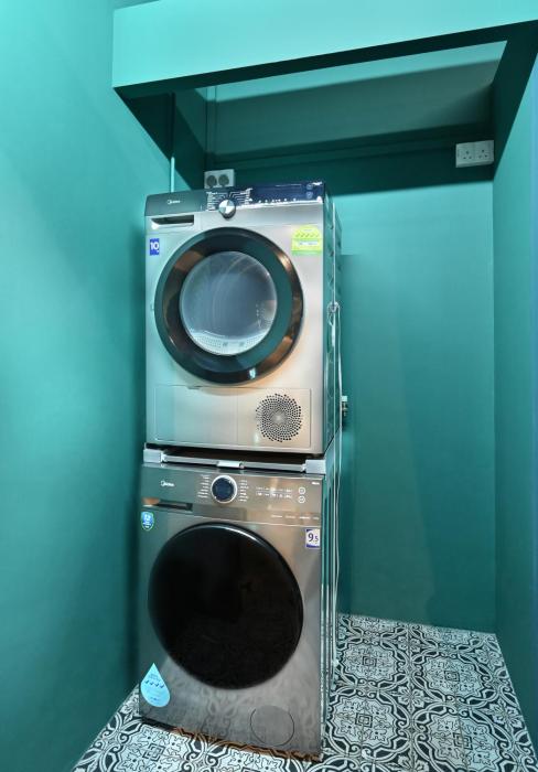 dream chaser boutique capsule hotel