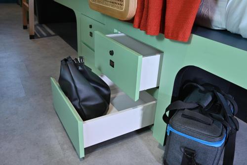 dream chaser boutique capsule hotel
