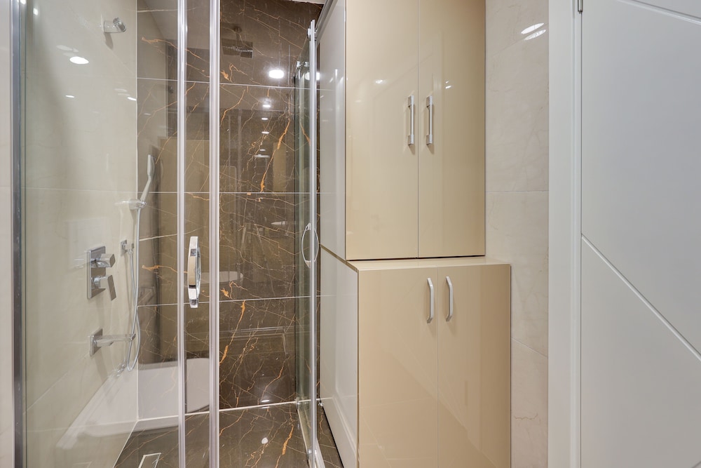 ege birlik seasight suites