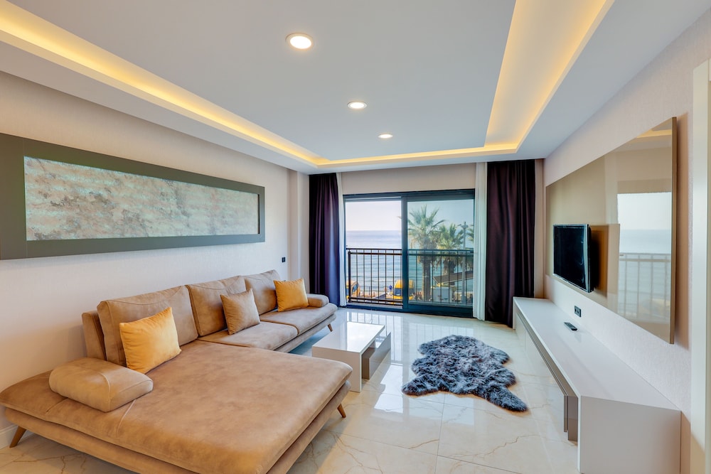 ege birlik seasight suites