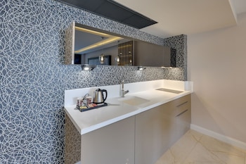 ege birlik seasight suites