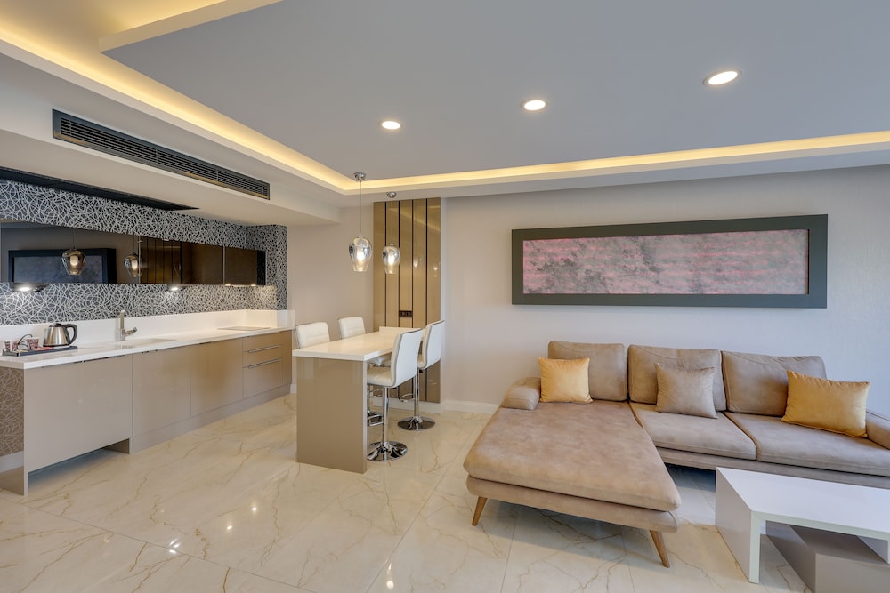 ege birlik seasight suites