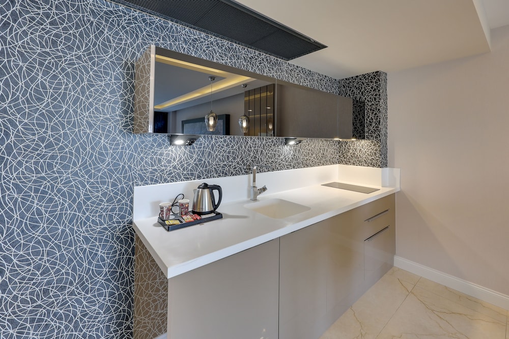ege birlik seasight suites