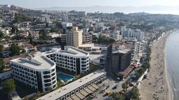 ege birlik seasight suites
