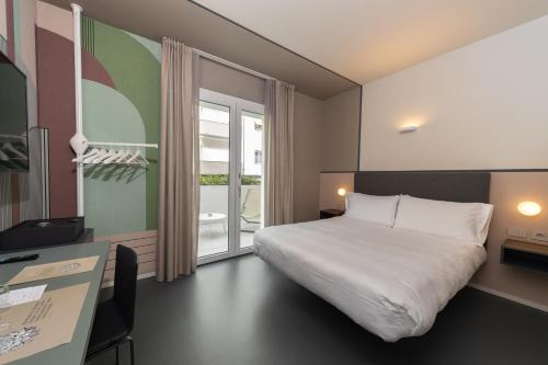 open hotel