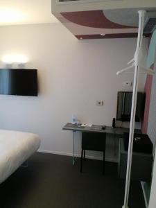 open hotel