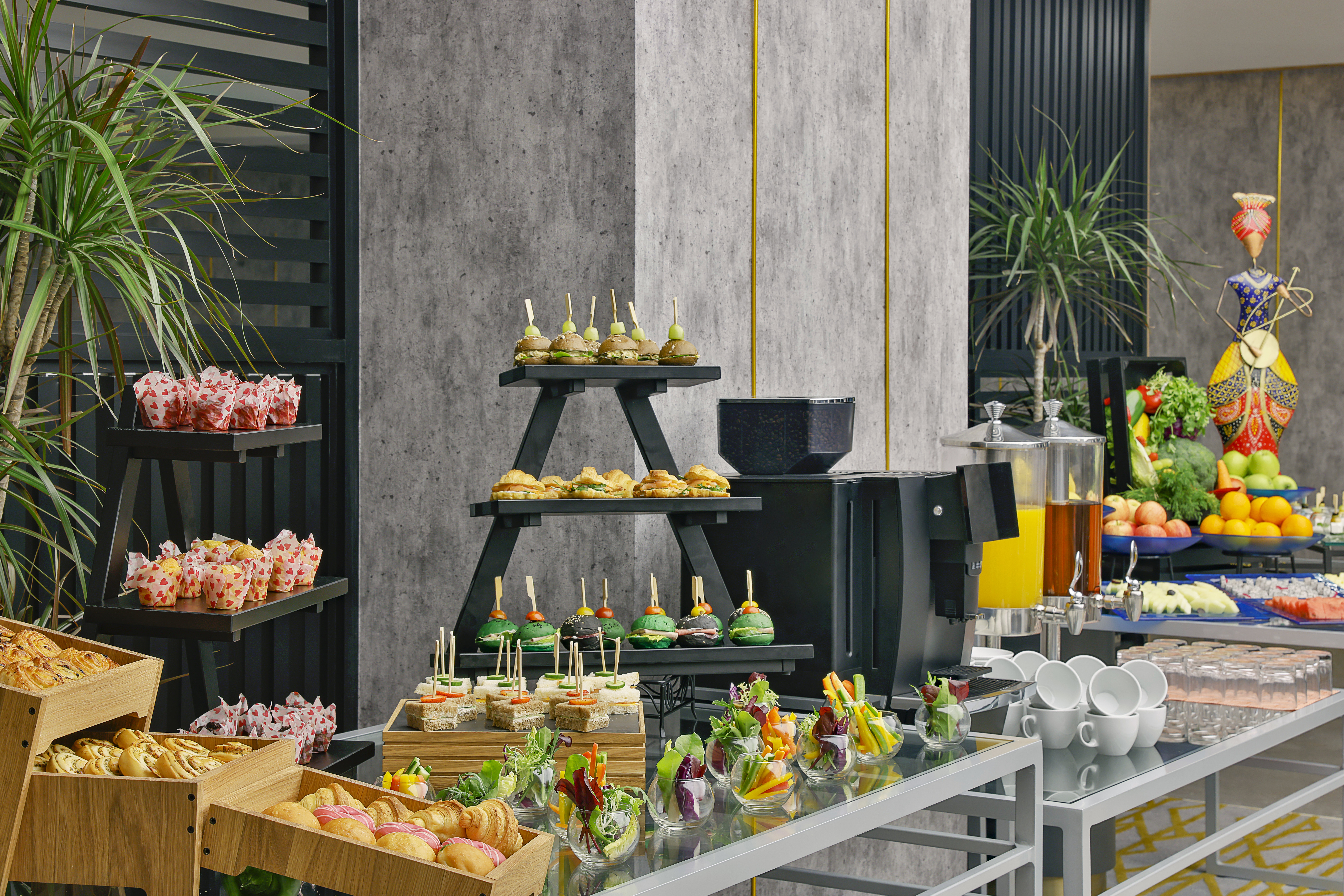 holiday inn and suites al khobar an ihg hotel