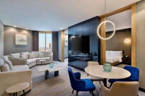 holiday inn and suites al khobar an ihg hotel