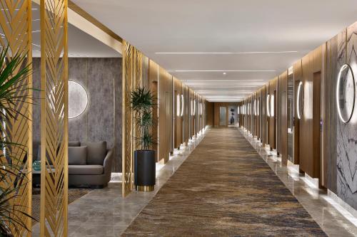 holiday inn and suites al khobar an ihg hotel