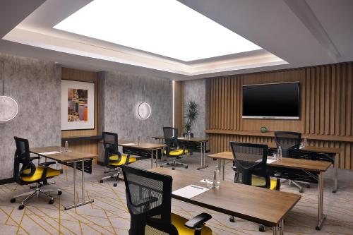 holiday inn and suites al khobar an ihg hotel