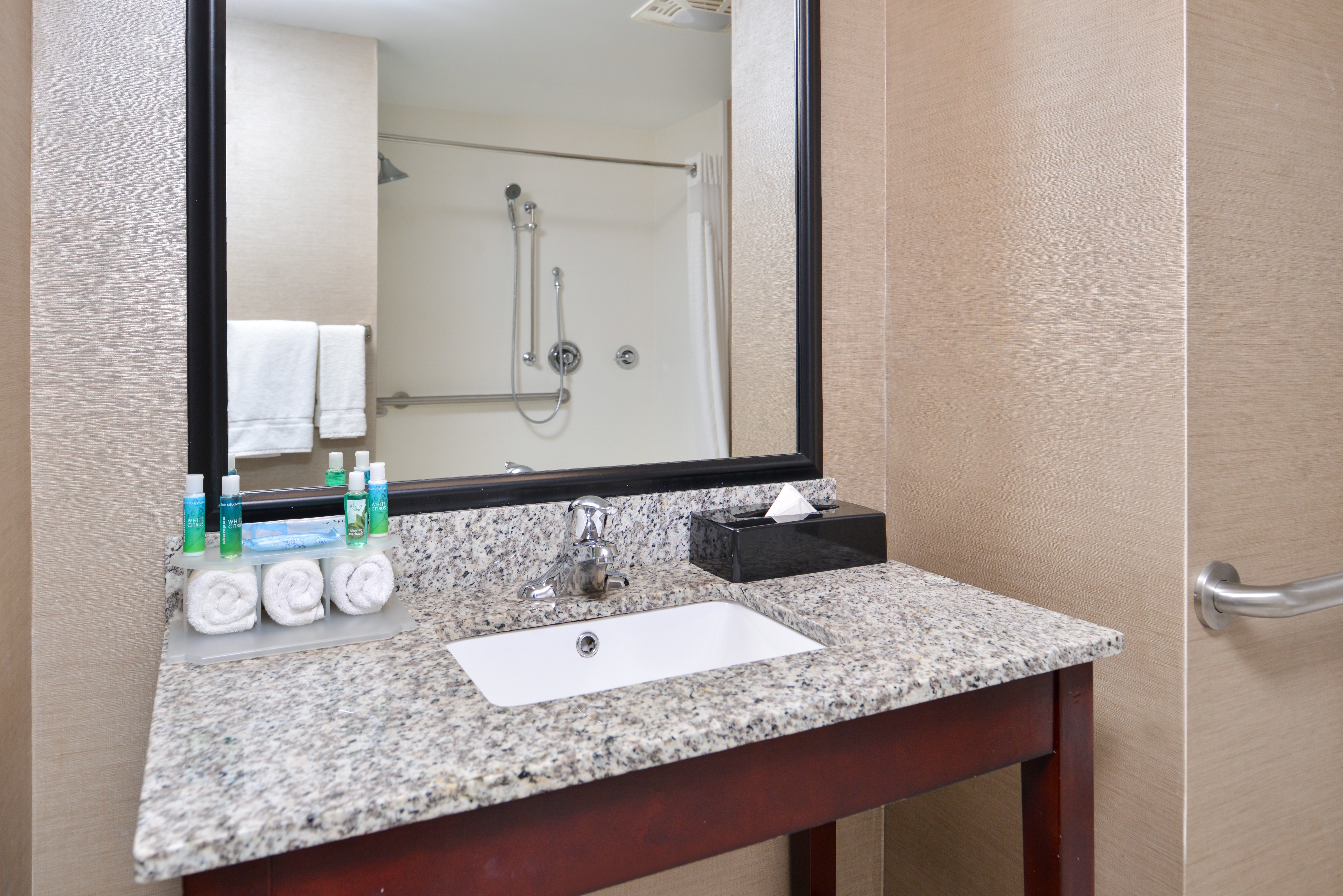 holiday inn express canandaigua finger lakes by ihg