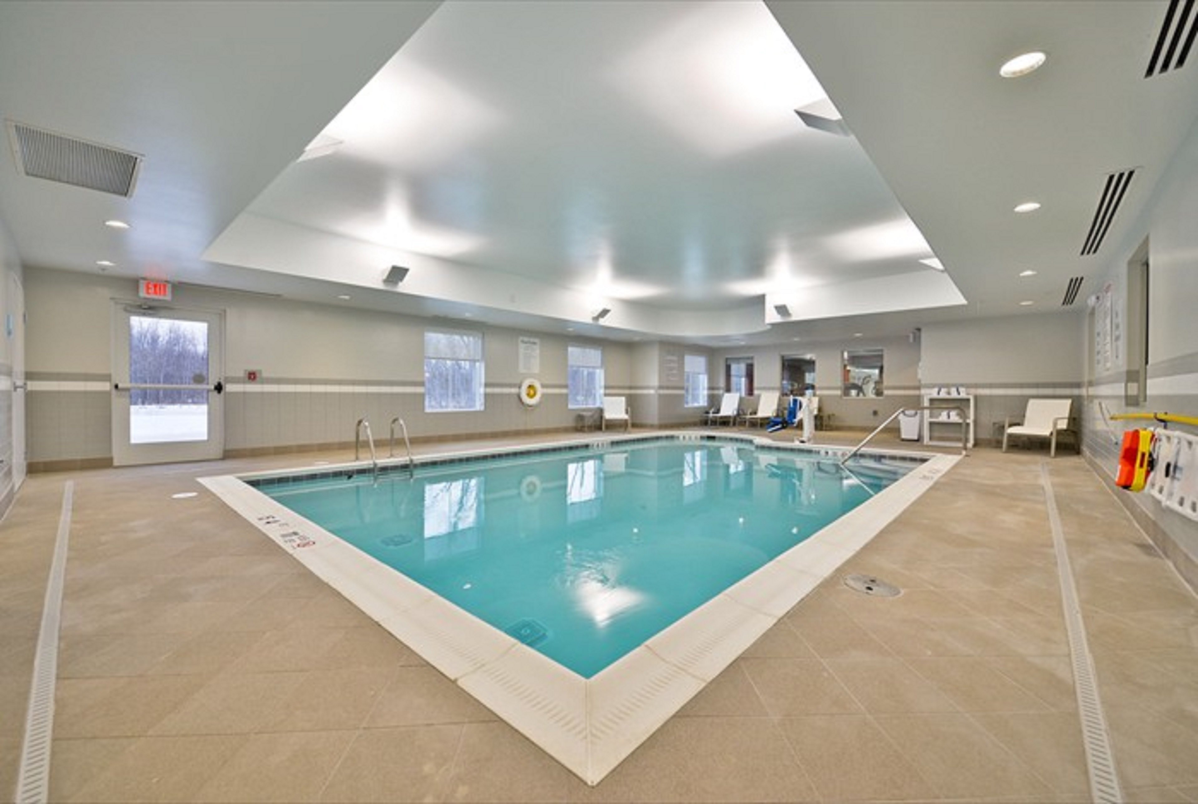 holiday inn express canandaigua finger lakes by ihg