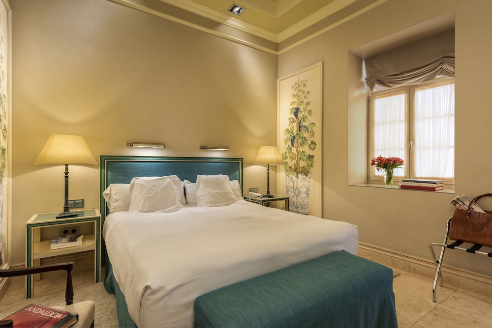 hotel boutique casa del poeta sevilla