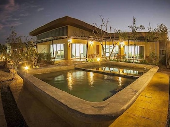 saline hot spring resort