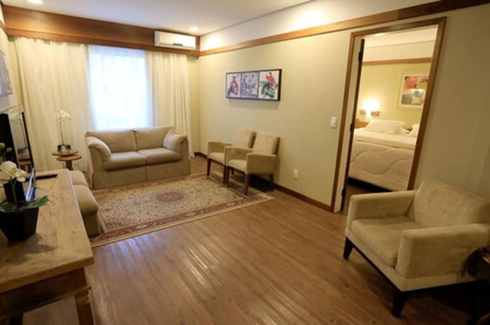 tri hotel canela
