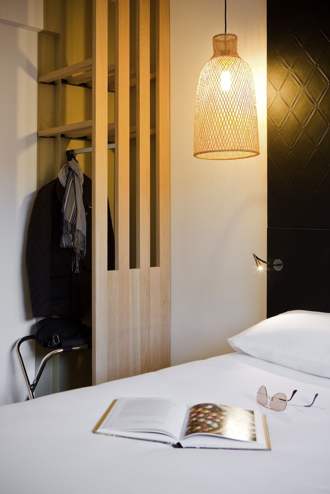 ibis styles paris buttes chaumont