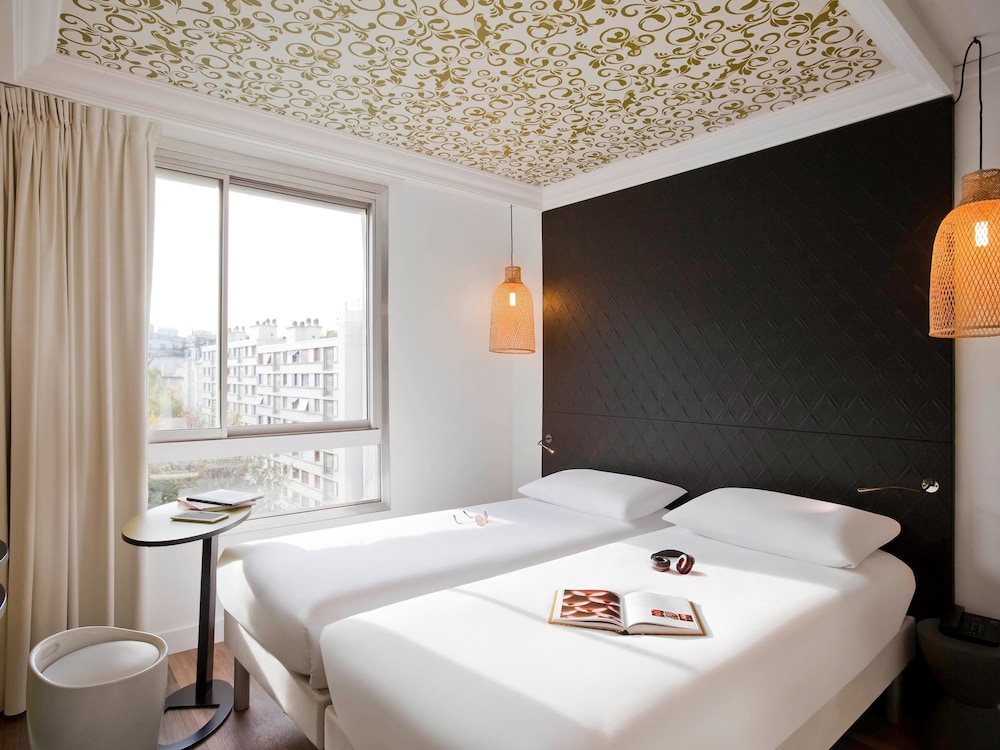 ibis styles paris buttes chaumont