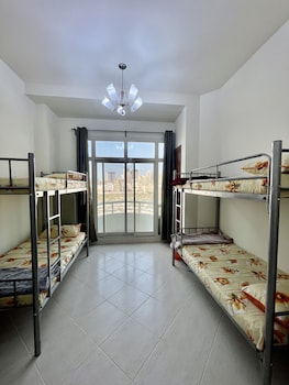 robin hostel for males