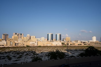 robin hostel for males