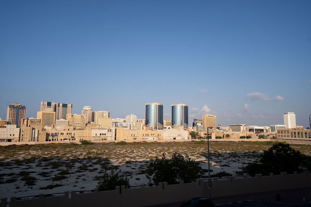 robin hostel for males