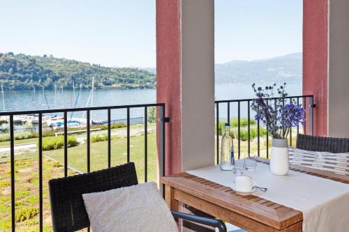 laveno mombello