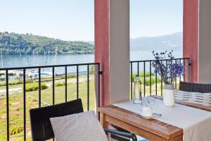 laveno mombello