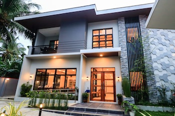 josefinas tourist inn