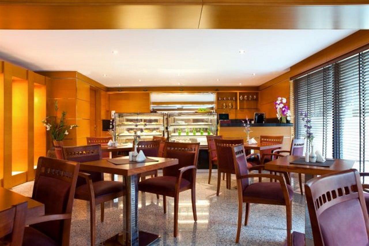 Golden Sands 3 Hotel Apartments,Golden Sands 3 Hotel Apartments Is Conveniently Located In The Popular Bur Dubai Area. Featuring A S,3 star