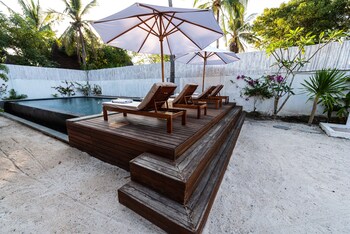 villa luna sunset beach