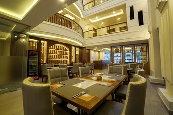 hotel fewa trip