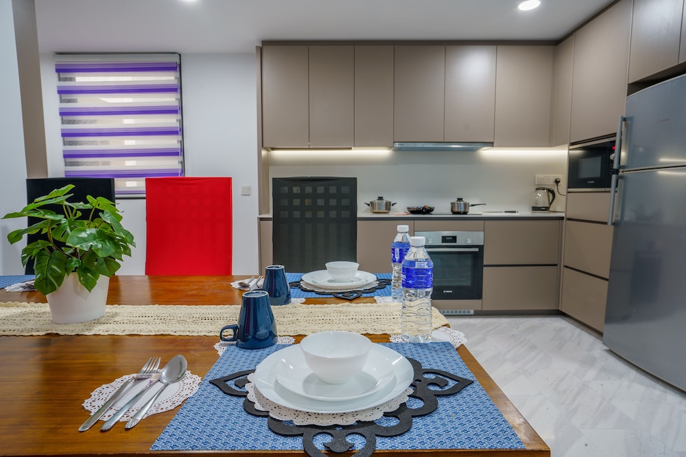 eaton residence klcc