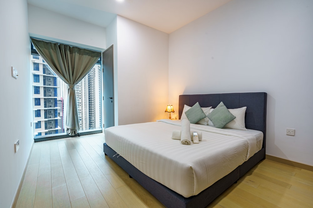 eaton residence klcc