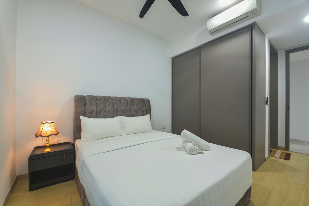 eaton residence klcc