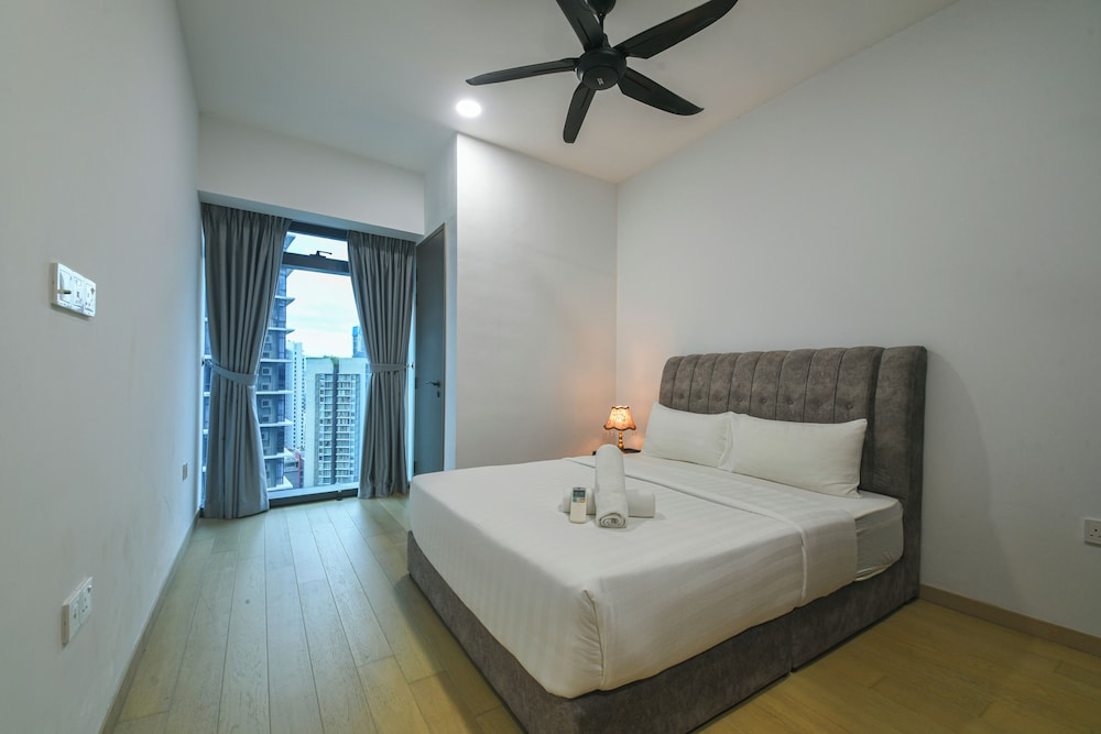 eaton residence klcc