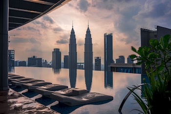 eaton residence klcc