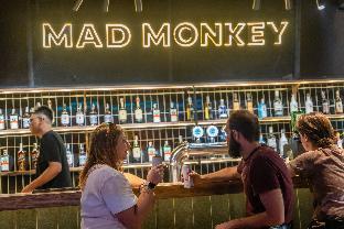 mad monkey hanoi hostel