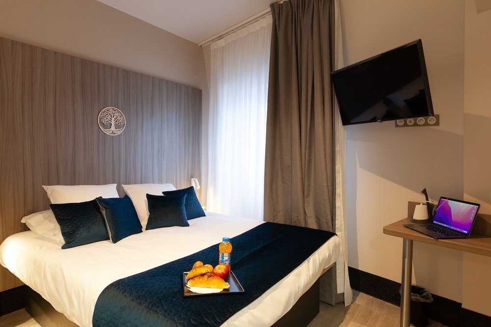 Hng Hotel Nancy Gare,Nancy>>Meurthe-Et-Moselle,0 star