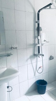 remarkable 2 bed apartment in asaba