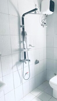 remarkable 2 bed apartment in asaba