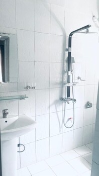 remarkable 2 bed apartment in asaba