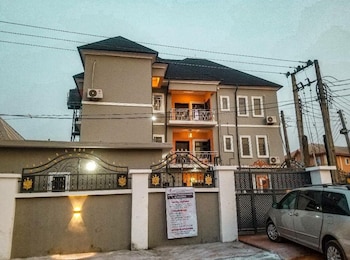 remarkable 2 bed apartment in asaba