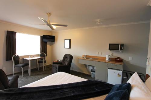 bks magnolia motor lodge