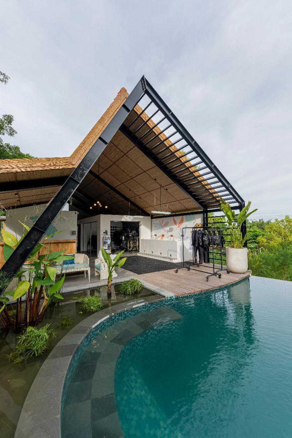 deep roots dive and yoga resort
