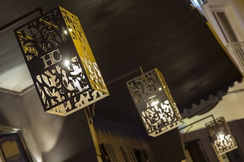 best western le comtadin