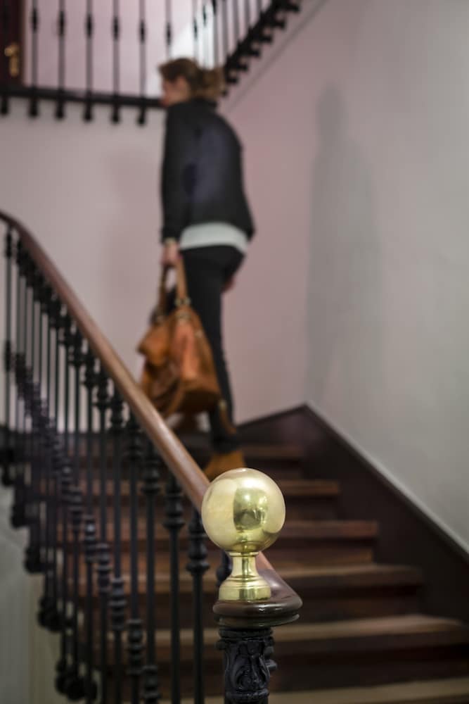 best western le comtadin