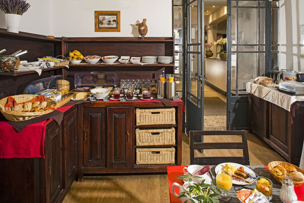 best western le comtadin