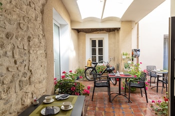 best western le comtadin