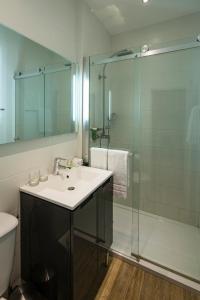 best western le comtadin