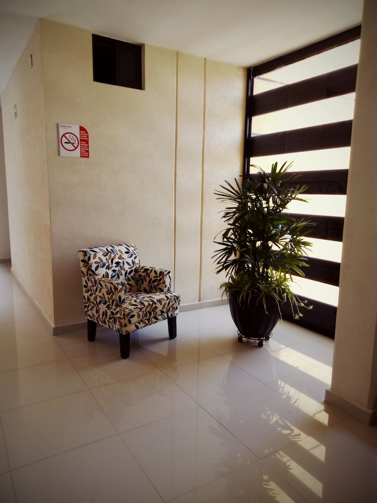 hotel madrid tuxtla